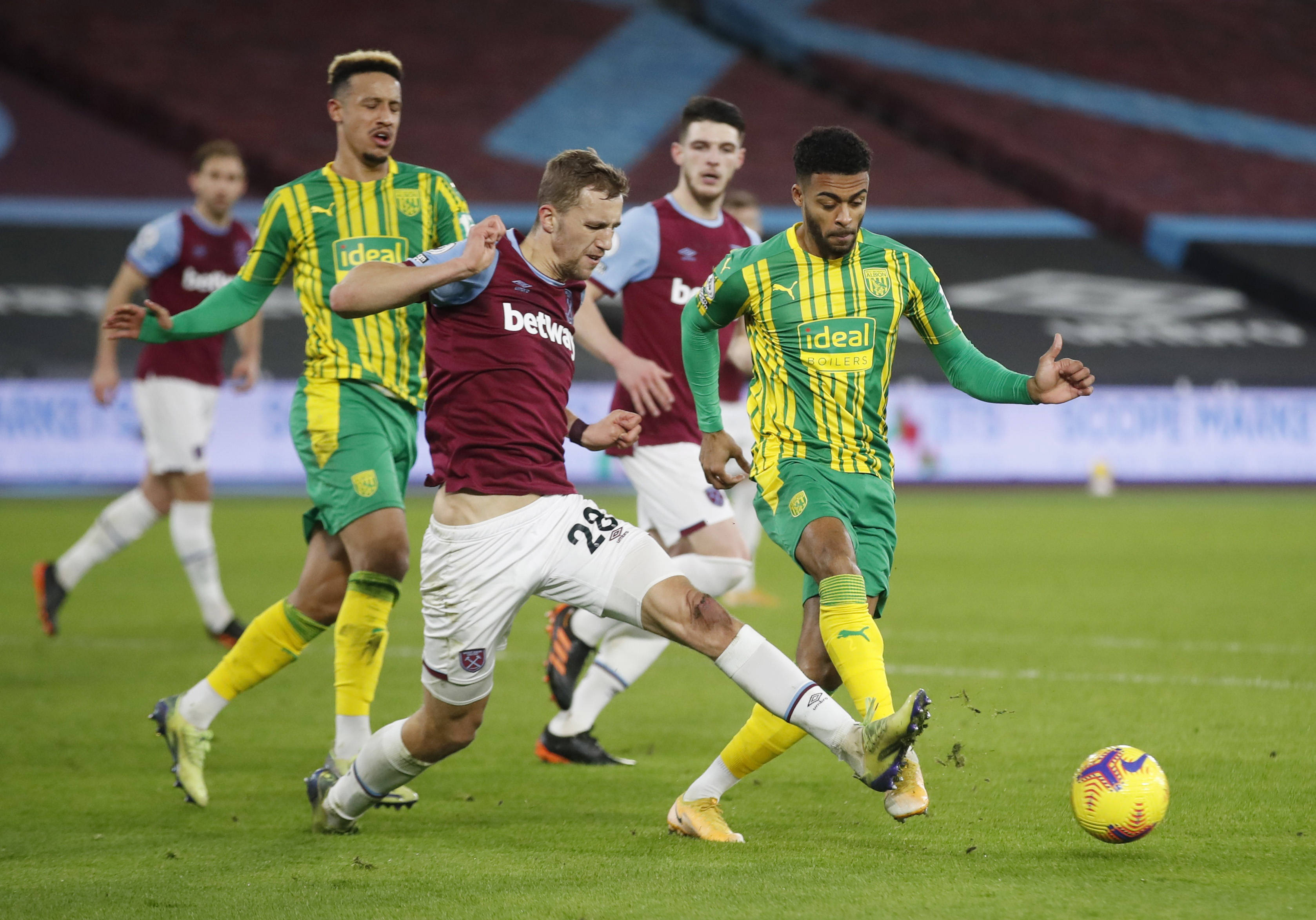 现出不错的 现出不错的